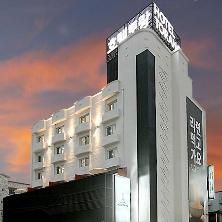 Hotel Torang Čondžu Exteriér fotografie