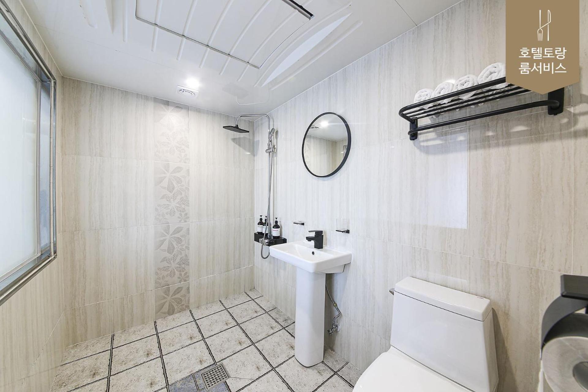 Hotel Torang Čondžu Exteriér fotografie